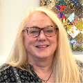 Head shot of Susan Pineau